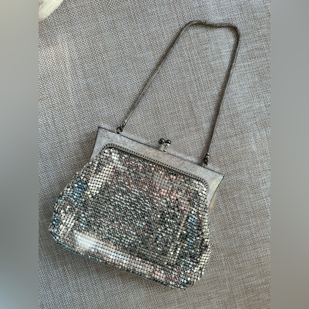 Vintage silver mesh evening purse - Picture 2 of 5